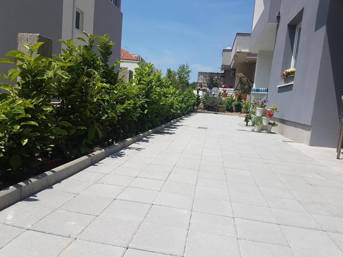 Apartments Marusic Makarska Exteriör bild