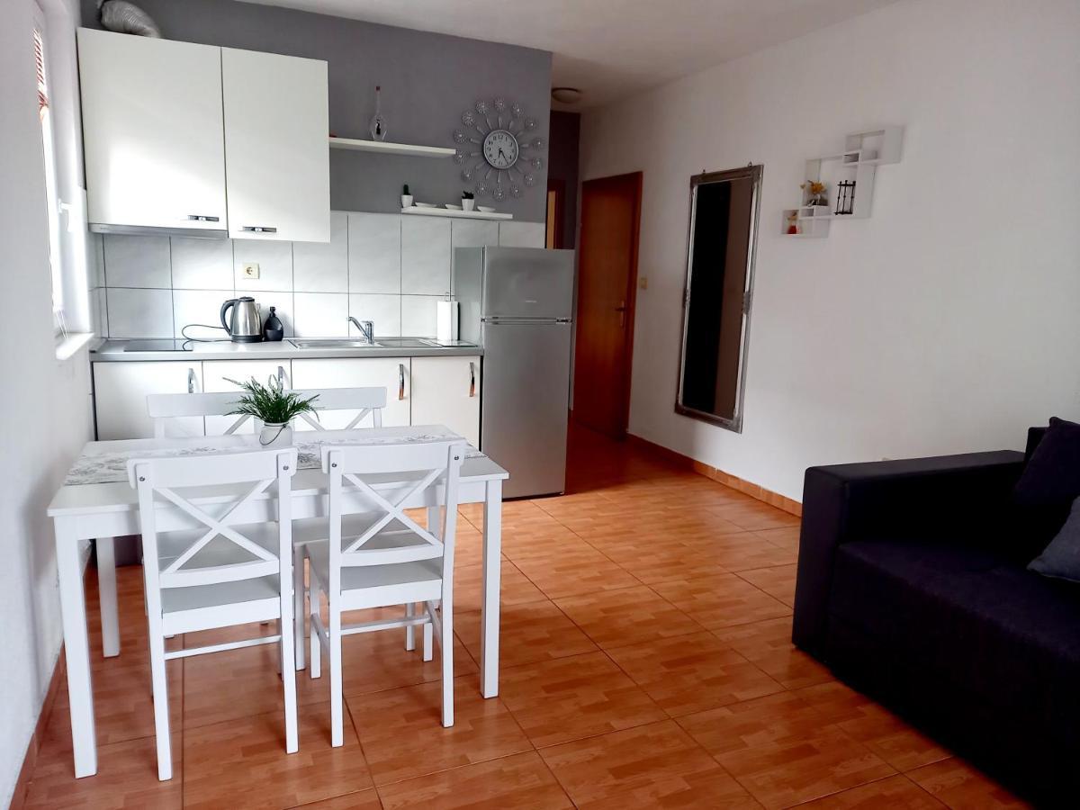 Apartments Marusic Makarska Exteriör bild