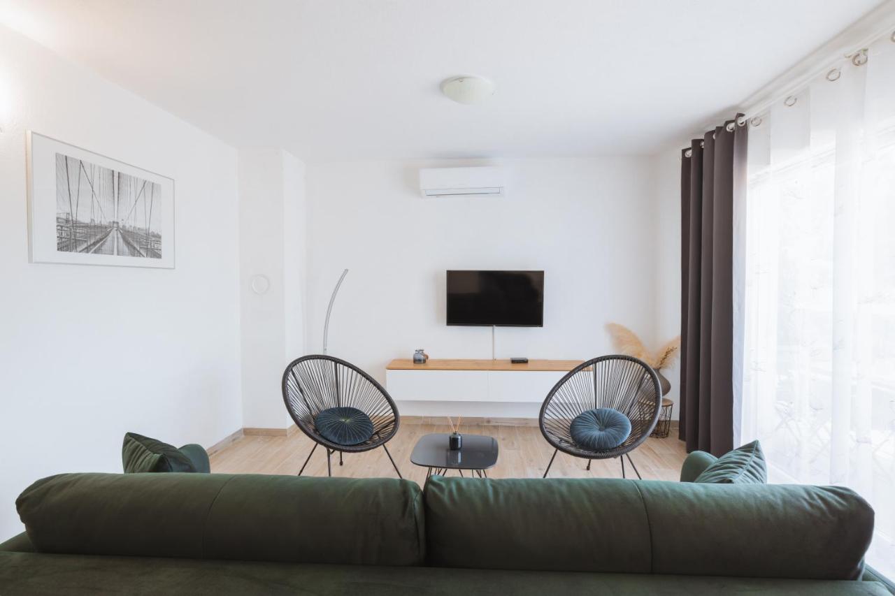 Apartments Marusic Makarska Exteriör bild