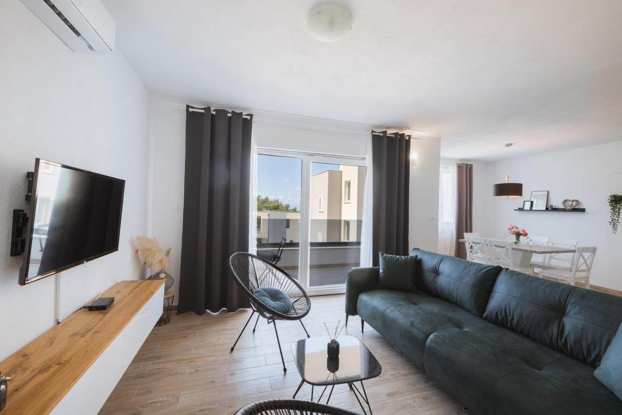 Apartments Marusic Makarska Exteriör bild