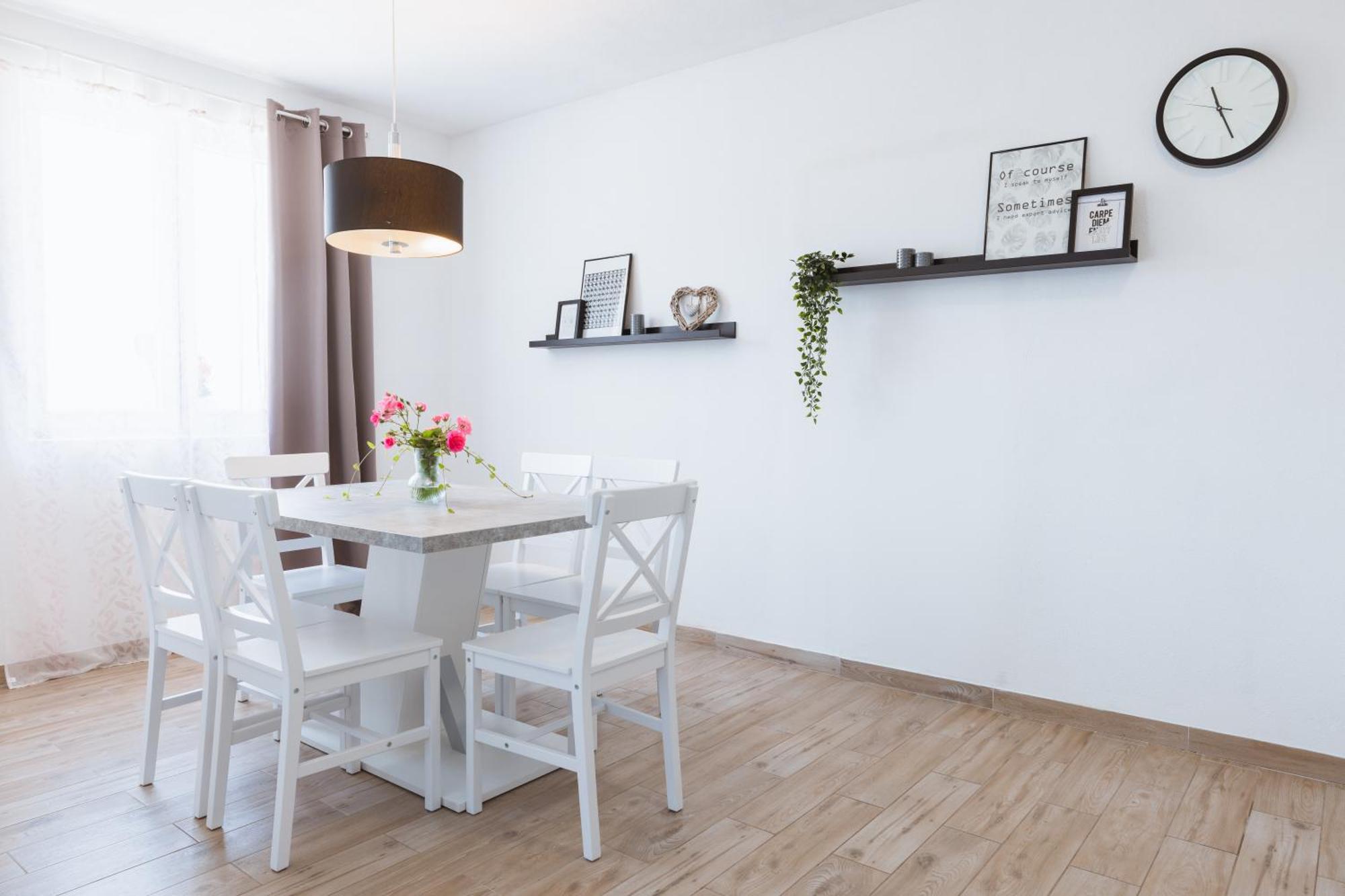 Apartments Marusic Makarska Rum bild