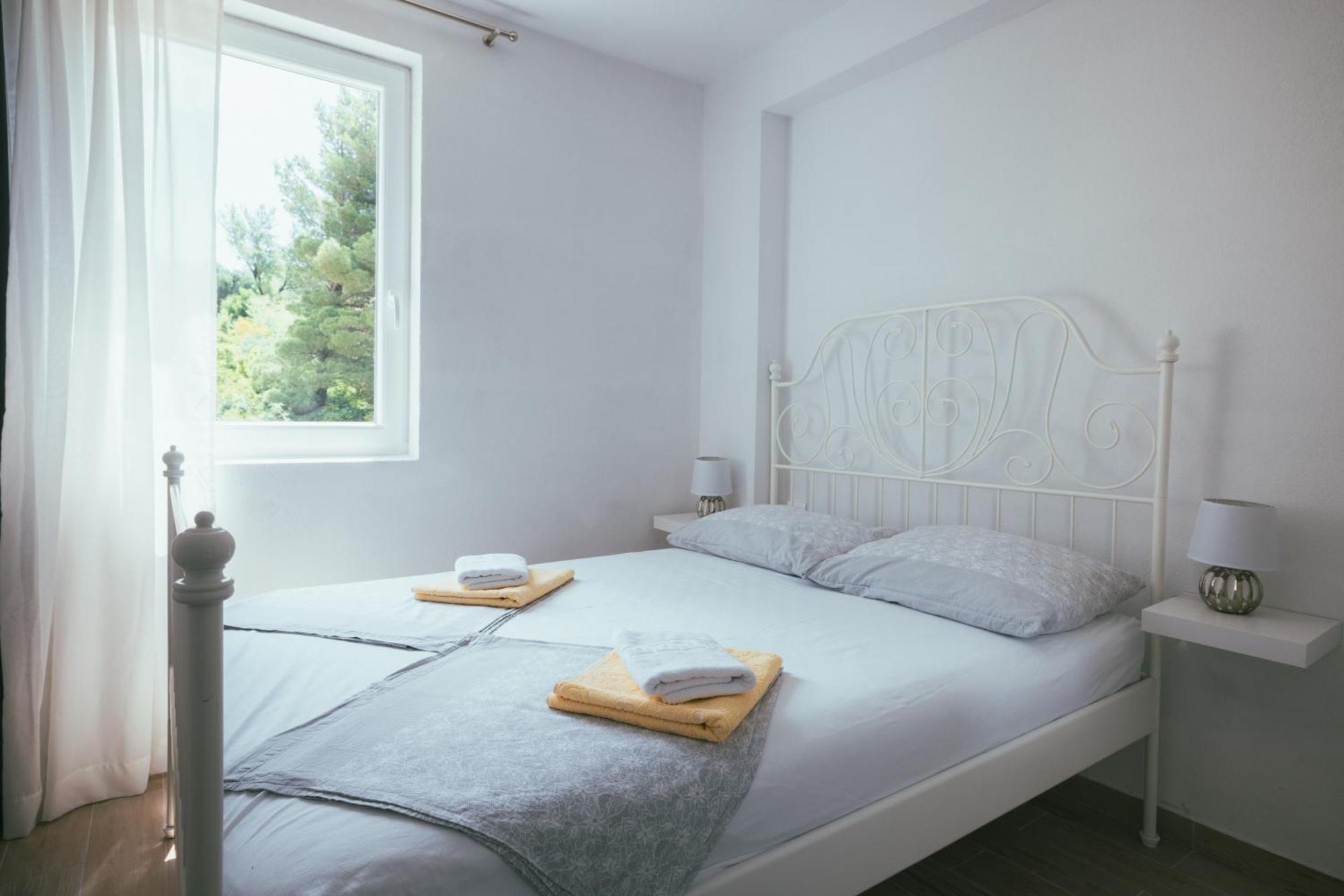 Apartments Marusic Makarska Rum bild