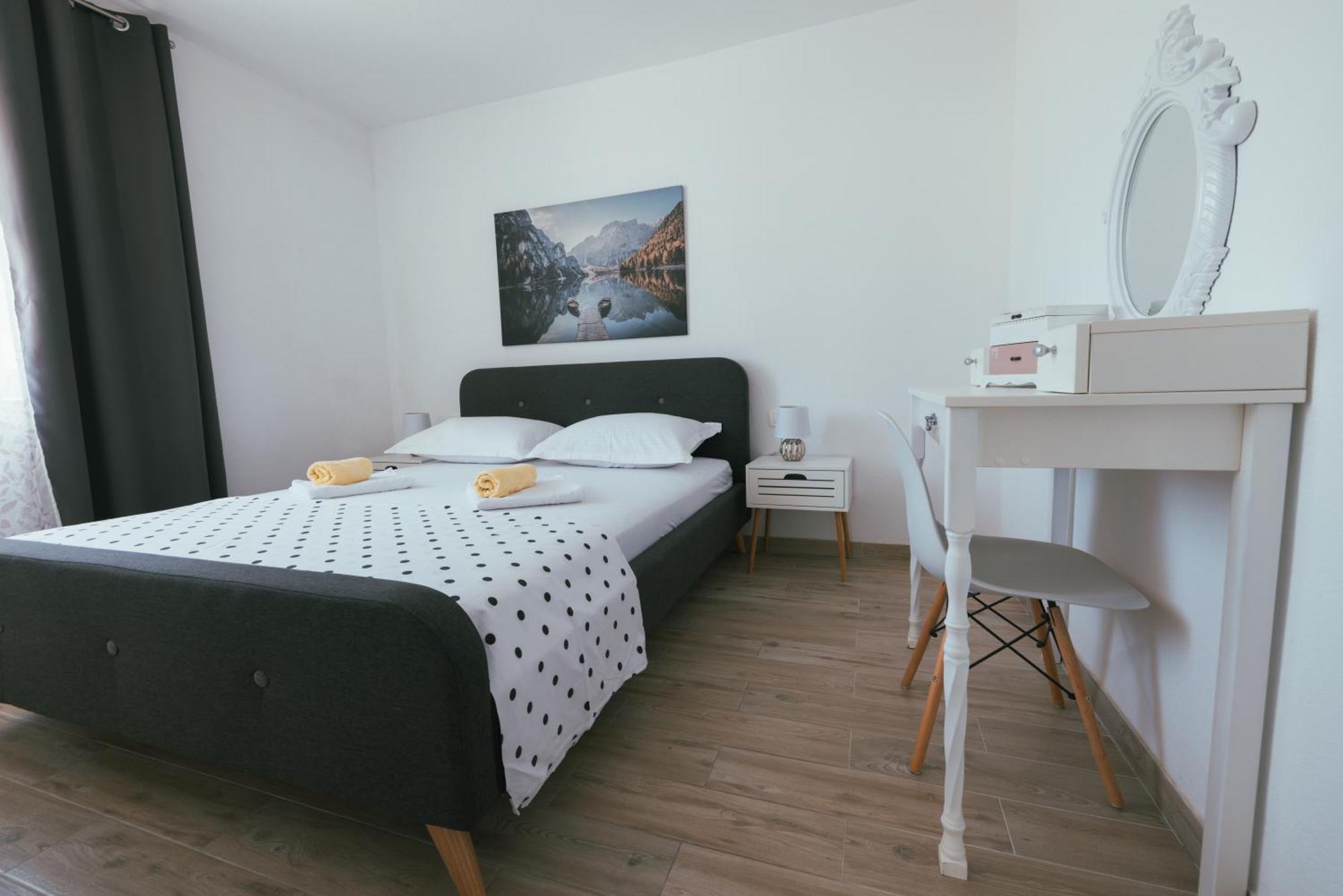 Apartments Marusic Makarska Rum bild