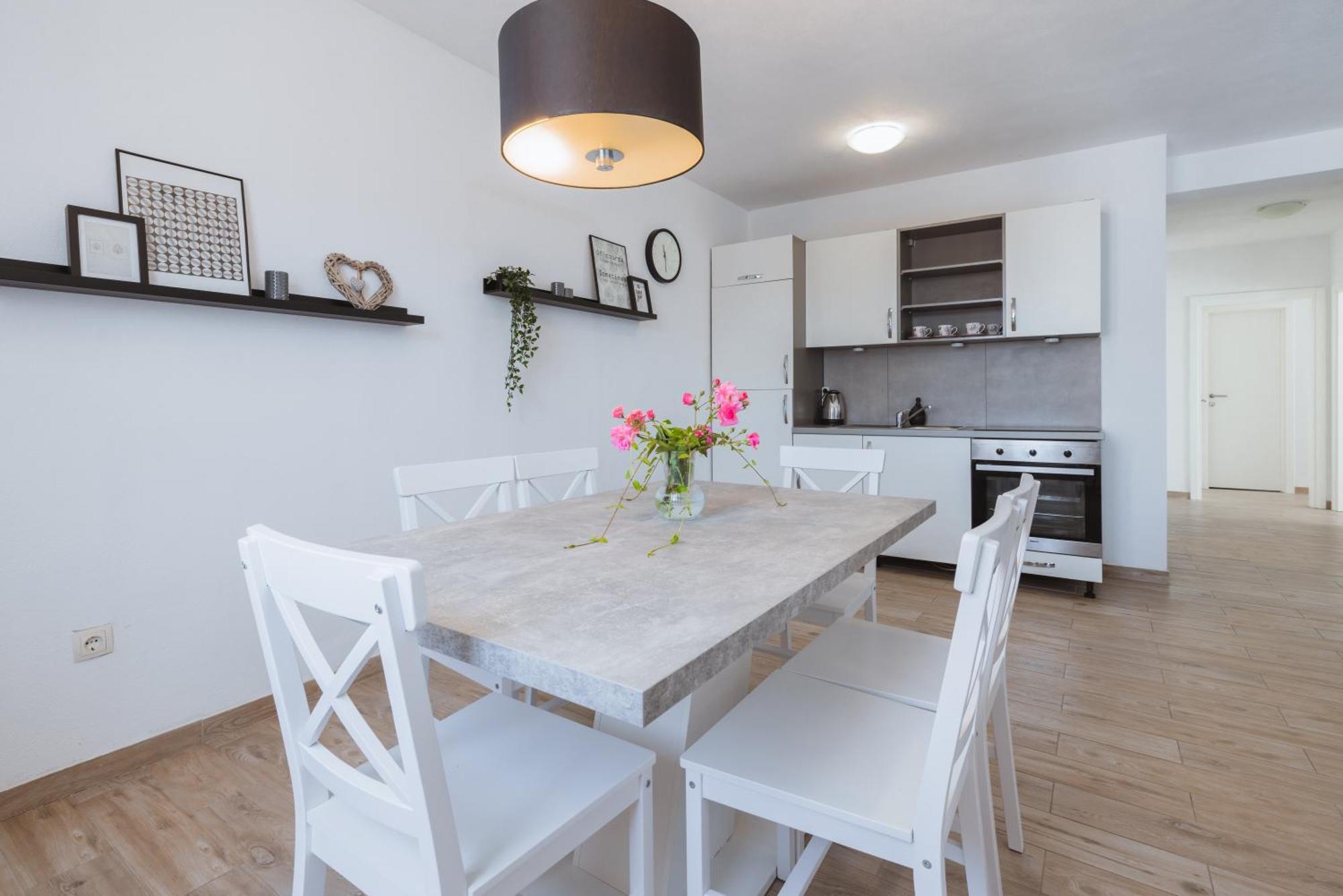 Apartments Marusic Makarska Rum bild